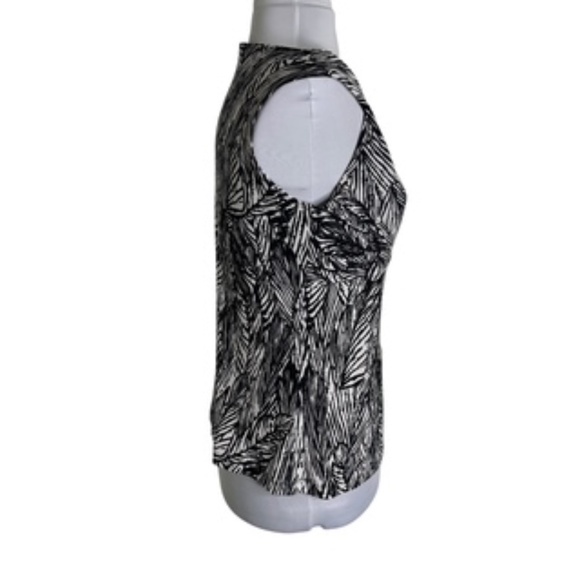 CDW Sleeveless Twisted Fabric Front Black/White Abstract Top Size L - Picture 4 of 7